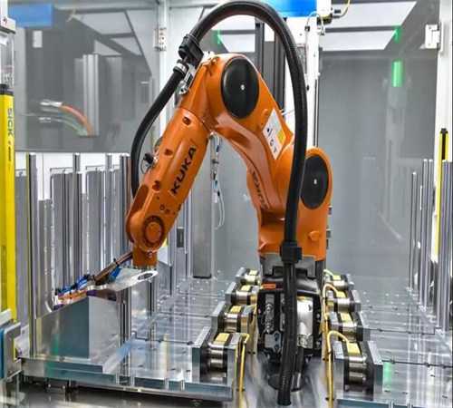 汇川技术正在研发机器人专用控制器 样机年底推出