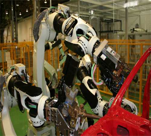 沈阳远大新款协作机器人下月全球首发