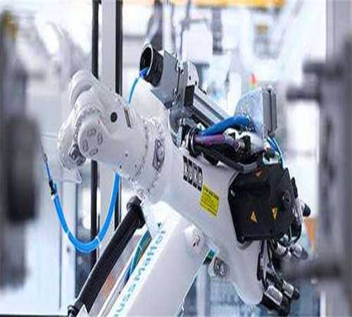 2018年国产工业机器人有望爆发